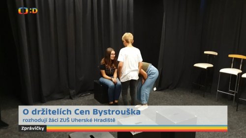 Žáci literárně-dramatického oboru | rozhodovali o udělení letošních Cen Bystrouška