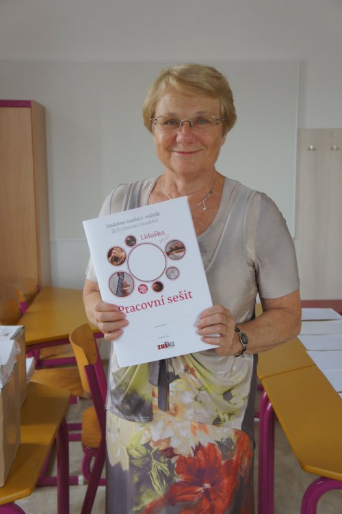 ZUŠka má nové | žákovské knížky i cvičebnice